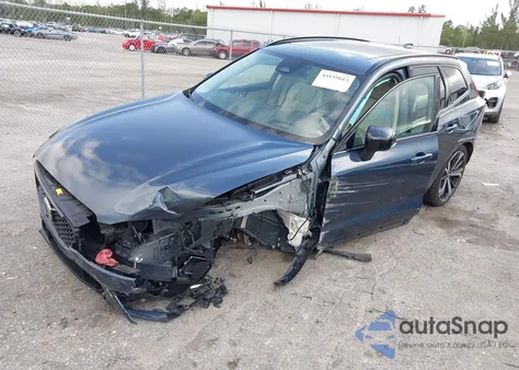 2024 Volvo Xc60 B5 Ultimate Dark Theme из США, поврежденный, VIN YV4L12RM5R1836709